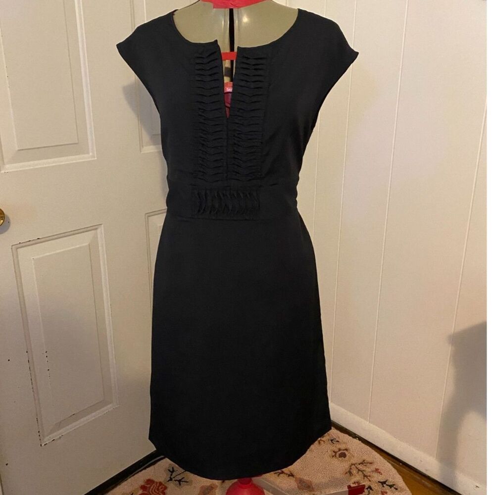 Mossimo Black Sleeveless Ruffled V-Neck Lined Size M